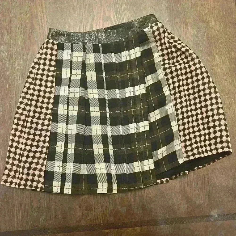 Topshop Women's Green and Pink Skirt
